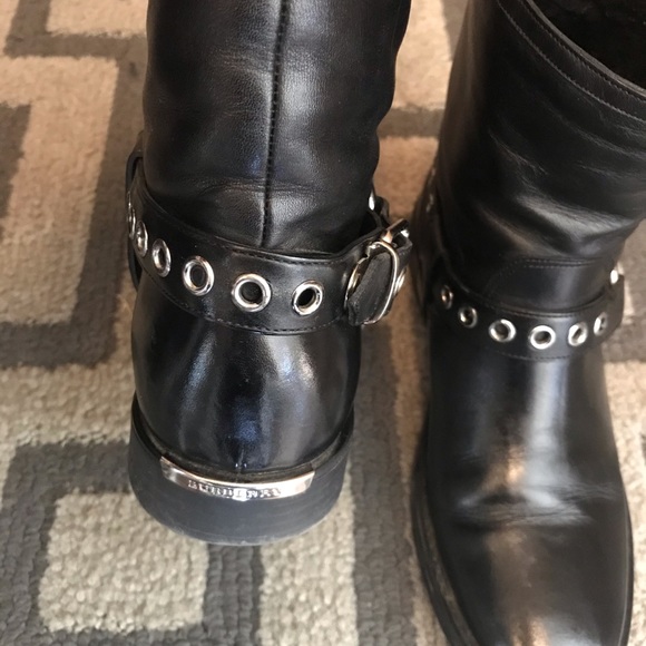 Burberry Boots - Picture 2 of 7